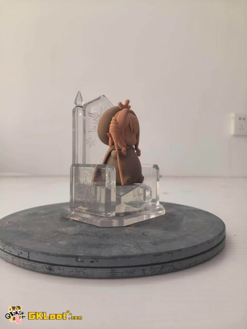 GuguGaga Studio Genshin Impact Anastasya Feodorovna Snezhnaya Statue - View 1 GuguGaga Studio Genshin Impact Anastasya Feodorovna Snezhnaya Statue - View 1