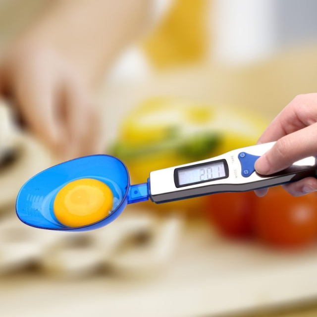 New three-spoon electronic scale 0.1g spoon scale kitchen scale electronic measuring spoon scale 500g supports ingredient weighing