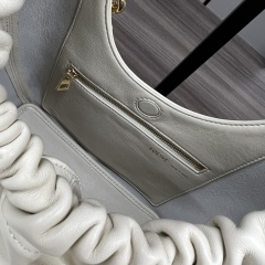 LOEWE Small Squeeze handbag