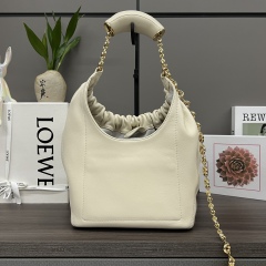 LOEWE Small Squeeze handbag