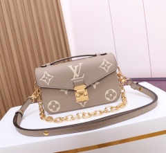 LV POCHETTE MÉTIS EAST WEST Handbag