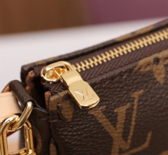 LVPOCHETTE ACCESSOIRES handbag