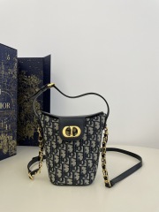 DIOR 30 MONTAIGNE DIOR AMBER Mini Bucket Bag