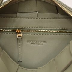 BOTTEGA VENETA Brick Cassette shoulder bag
