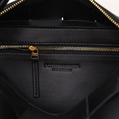 BOTTEGA VENETA Brick Cassette shoulder bag