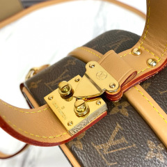 PETITE BOÎTE CHAPEAU Handbag