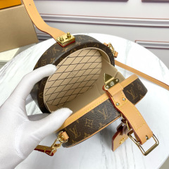 PETITE BOÎTE CHAPEAU Handbag
