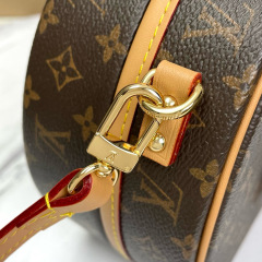 PETITE BOÎTE CHAPEAU Handbag
