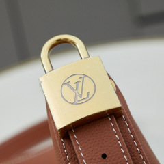 Low Key messenger bag