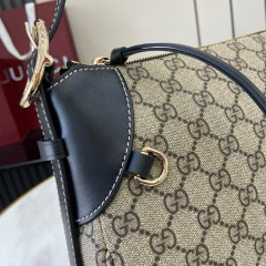 GUCCI GG EMBLEM MEDIUM SHOULDER BAG