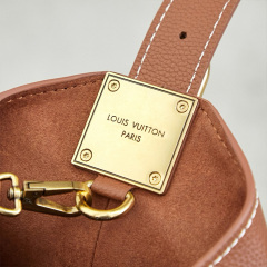 LV Low Key Hobo PM