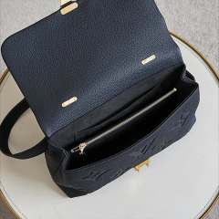 LVMadeleine MM Handbag