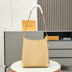 LV Low Key Hobo PM