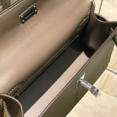 HERMES 𝖪𝖾𝗅𝗅𝗒 𝖯𝗈𝖼𝗁𝖾𝗍𝗍𝖾 Handbag
