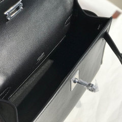 HERMES 𝖪𝖾𝗅𝗅𝗒 𝖯𝗈𝖼𝗁𝖾𝗍𝗍𝖾 Handbag