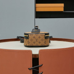 LV Mini Boite Chapeau