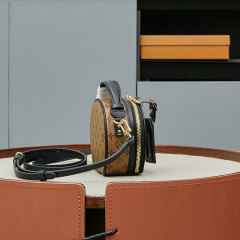 LV Mini Boite Chapeau