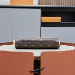 LV Pochette Tirette bag