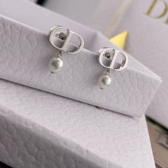 DIOR EARRING