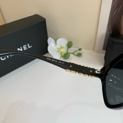 CHANEL Women's Fashion Sunglasses