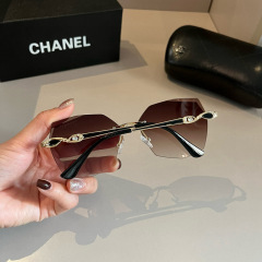 CHANEL Women's Fashion Sunglasses