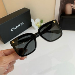 CHANEL Women's Fashion Sunglasses