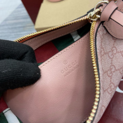 GG EMBLEM SMALL SHOULDER BAG