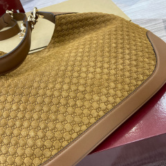 GUCCI B MEDIUM SHOULDER BAG