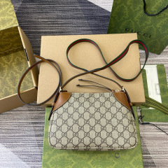 GG EMBLEM SMALL SHOULDER BAG