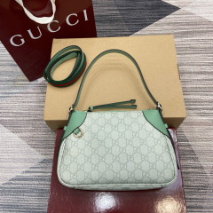 GG EMBLEM SMALL SHOULDER BAG