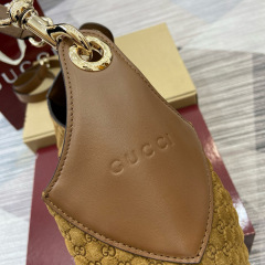 GUCCI B MEDIUM SHOULDER BAG