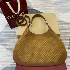 GUCCI B MEDIUM SHOULDER BAG