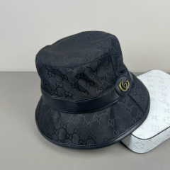 GUCCI BUCKET HAT