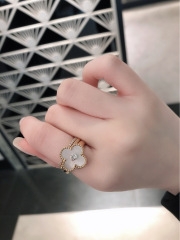 Van Cleef & Arpels Ring