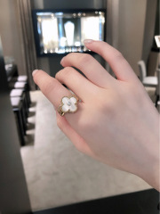 Van Cleef & Arpels Ring