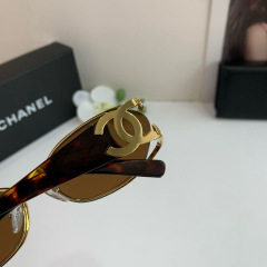 CHANEL Women's Fashion Sunglasses