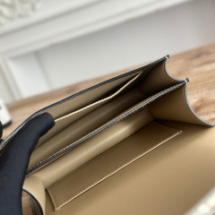 HERMES Constance 19 Crossbody Bag