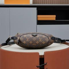 LV Keepit bumbag