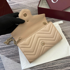 GUCCI GG Marmont wallet on chain