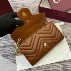 GUCCI GG Marmont wallet on chain