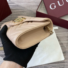 GUCCI GG Marmont wallet on chain