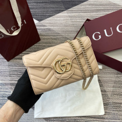 GUCCI GG Marmont wallet on chain