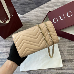 GUCCI GG Marmont wallet on chain