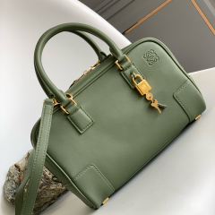 LOEWE Amazona 23 Handbag