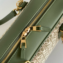LOEWE Amazona 23 Handbag