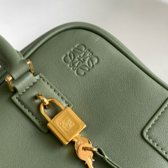 LOEWE Amazona 23 Handbag