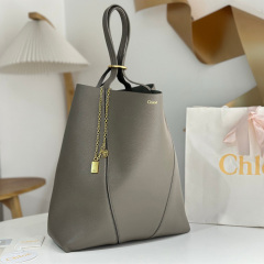 LARGE CHLOÉ SPIN TOTE BAG IN GRAINED LEATHER