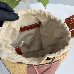 CHLOÉ SMALL WOODY BASKET IN NATURAL FIBERS