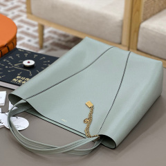 LARGE CHLOÉ SPIN TOTE BAG IN GRAINED LEATHER
