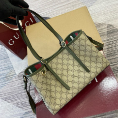 GUCCI GG Emblem medium tote bag